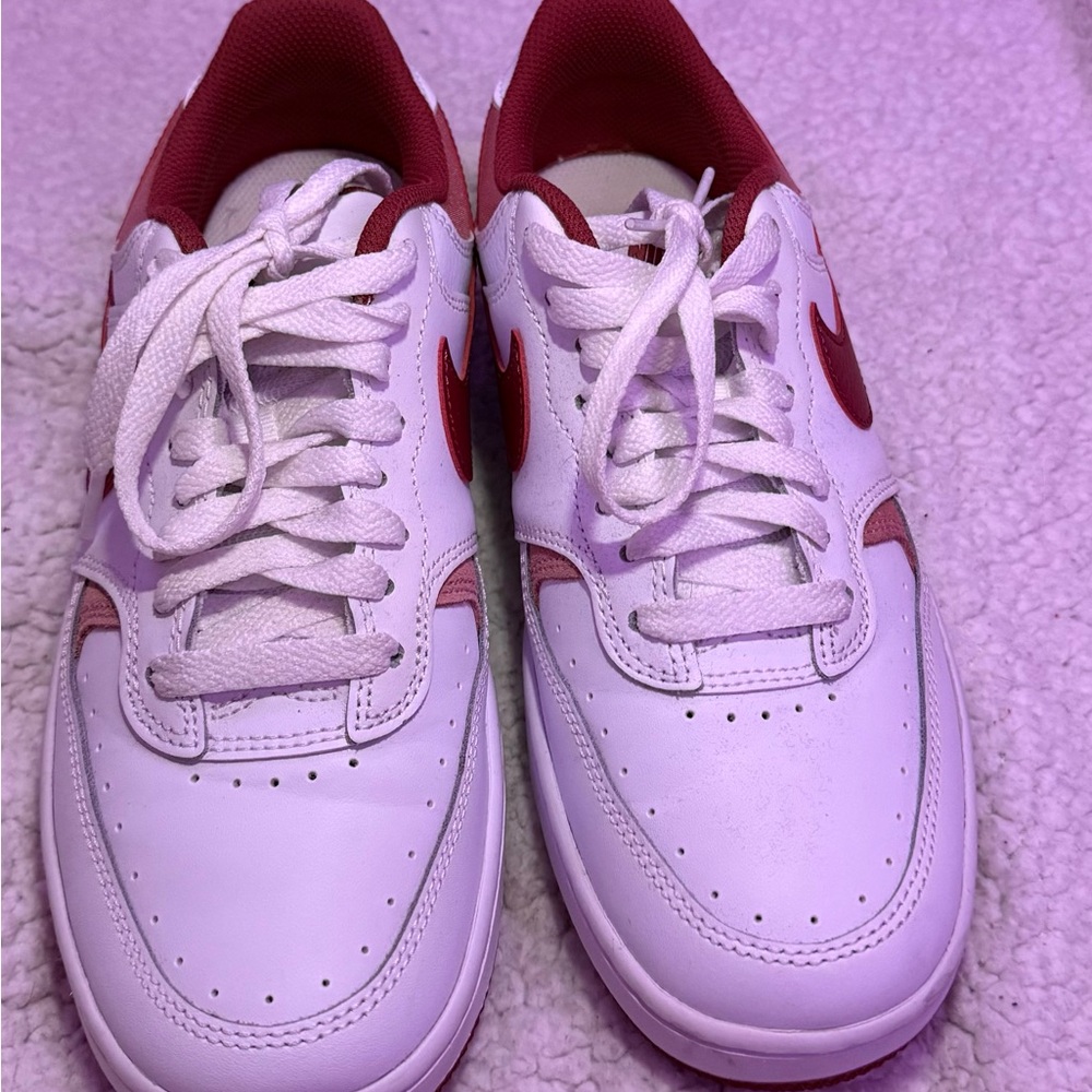 Nike Women's White and Red Sneakers
